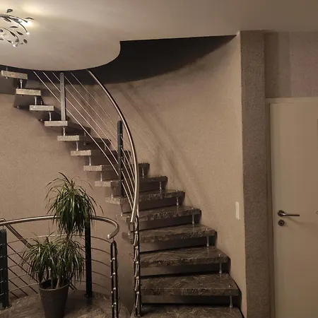 In Naehe Messe * هانوفر